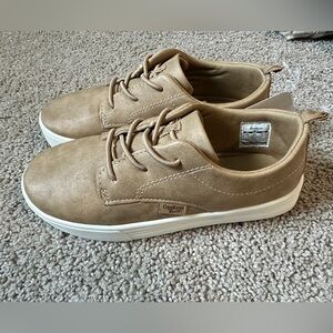 OshKosh B'gosh Boys Tan Shoes Size 1Y